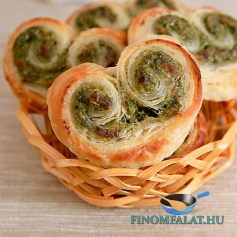 Spenótos-sajtos pálmalevél recept