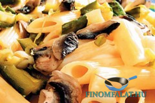 Penne gombás szósszal recept